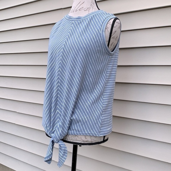 Mello DAY Striped Knot Front Sleeveless Shirt - Picture 3 of 11